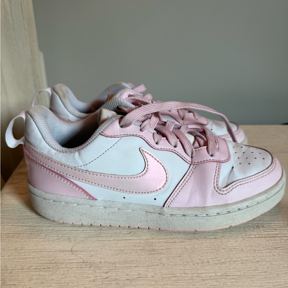 Nike Kids Light Pink and White Sneakers